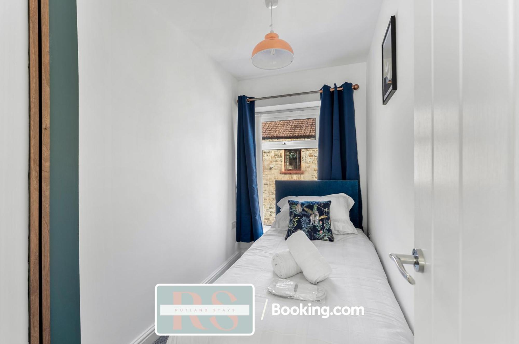 Contractors Accommodation South Wales By Rutland Stays Short Lets & Serviced Accommodation Pentre Treorky Exterior photo